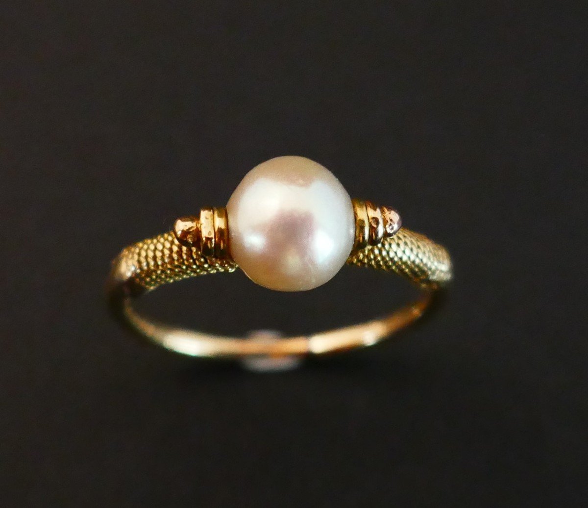 Ring Adorned With A Cultured Pearl, 18 Carat Gold.-photo-3