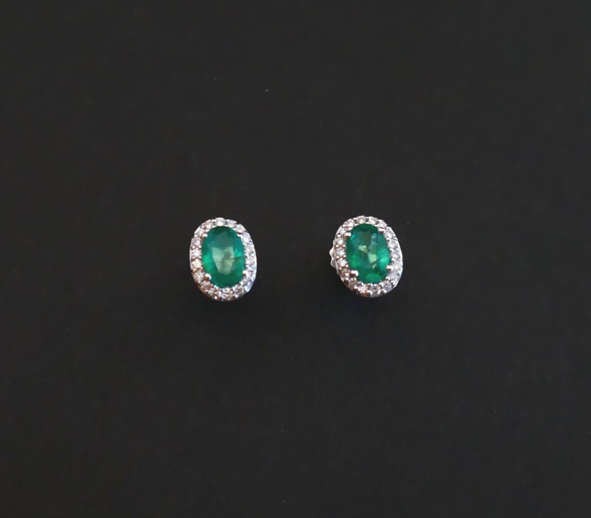 Boucles d'Oreilles émeraude Et Diamants, Or Blanc 18 Carats.-photo-2