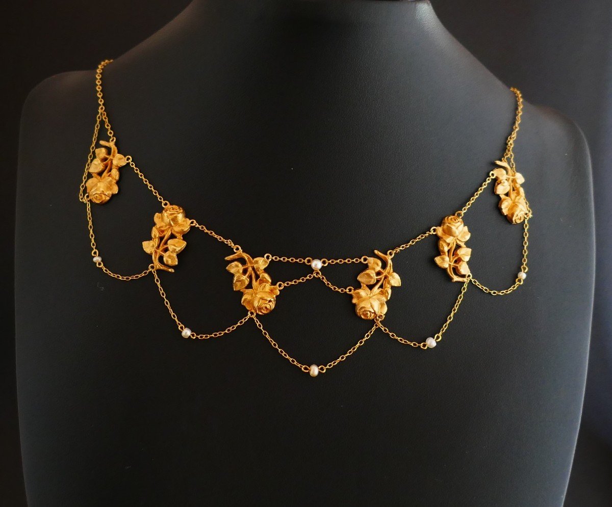 Collerette Motifs De Roses Et Ornée De Perles, Or Jaune 18 Carats.-photo-4