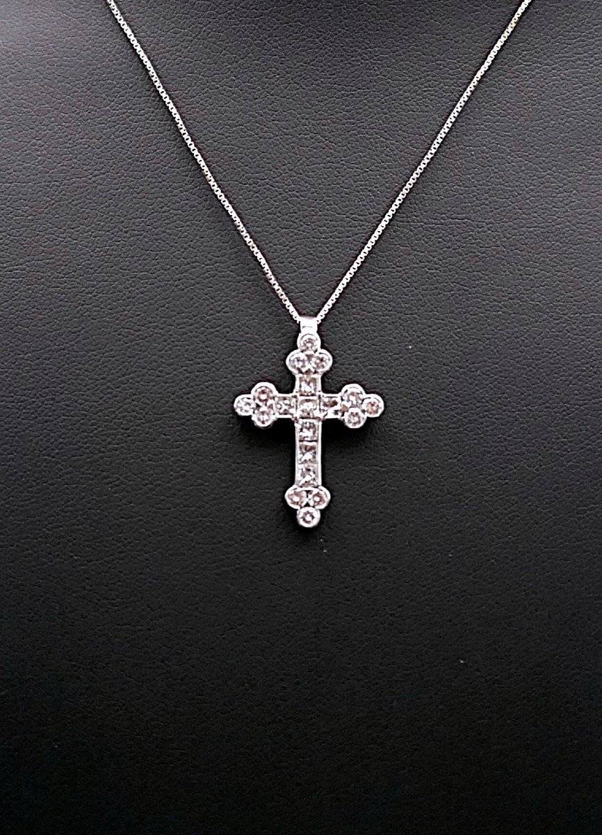 Croix Diamants Taille Princesse Et Taille Brillant Et Sa Chaîne.-photo-2