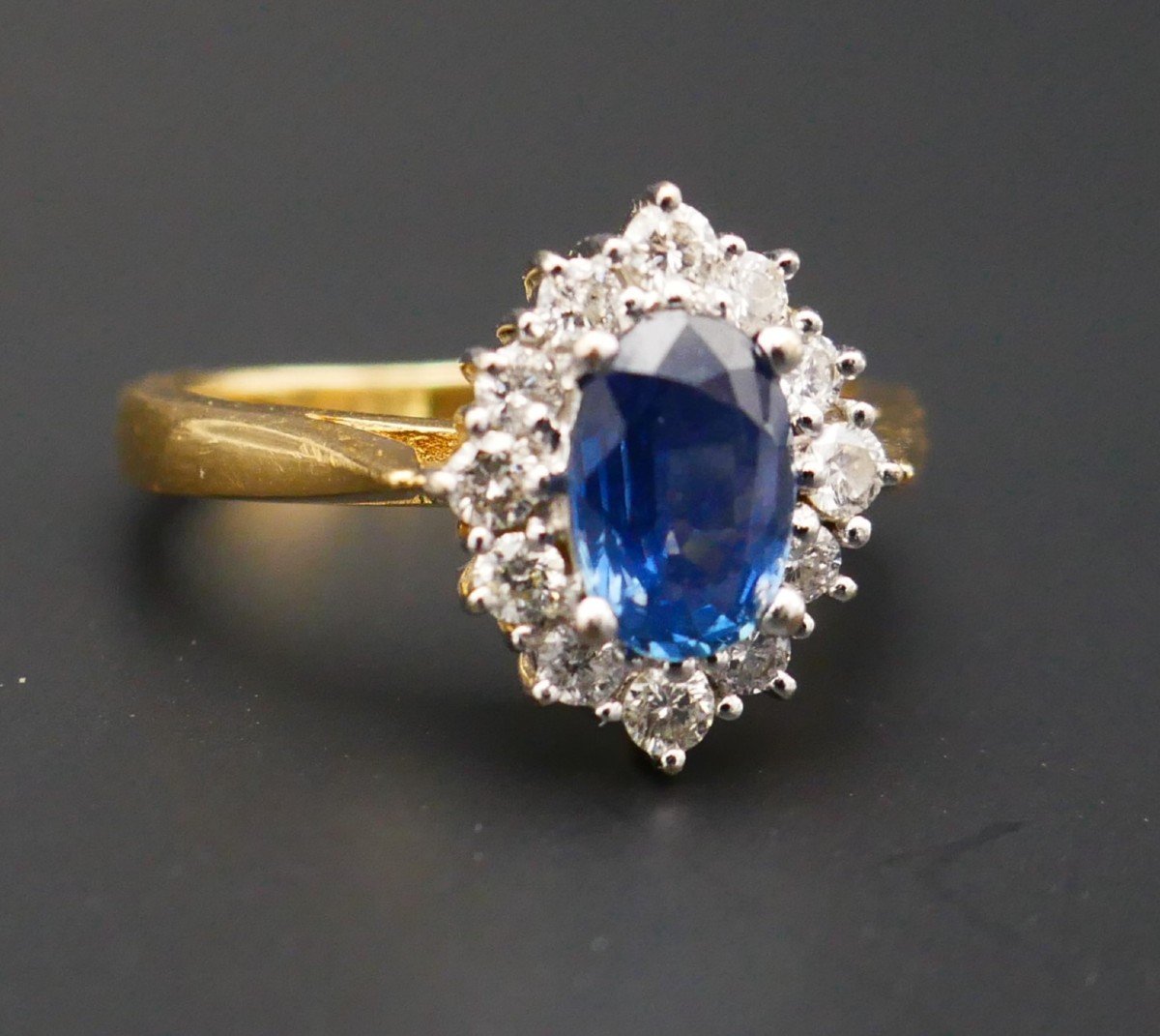 Bague Saphir Et Diamants, Or Jaune Et Or Blanc 18 Carats.-photo-3