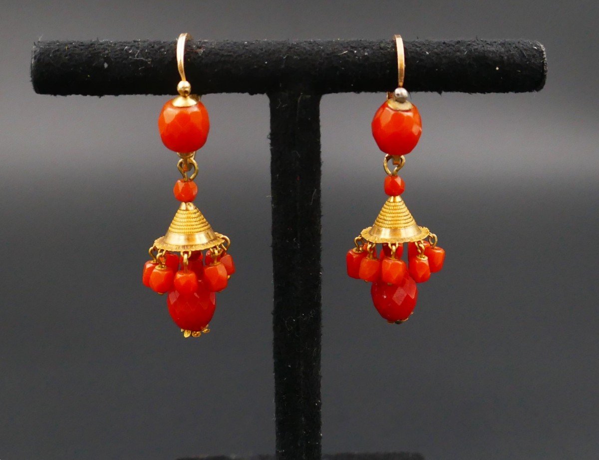 Rare Boucles d'Oreilles Corail Facetté , Poinçon Tête De Coq ( 1809 - 1819).-photo-4