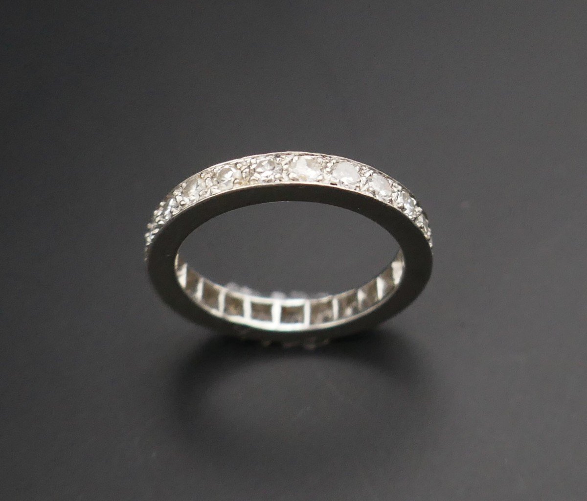 Platinum Diamond Pendant Chain.-photo-2