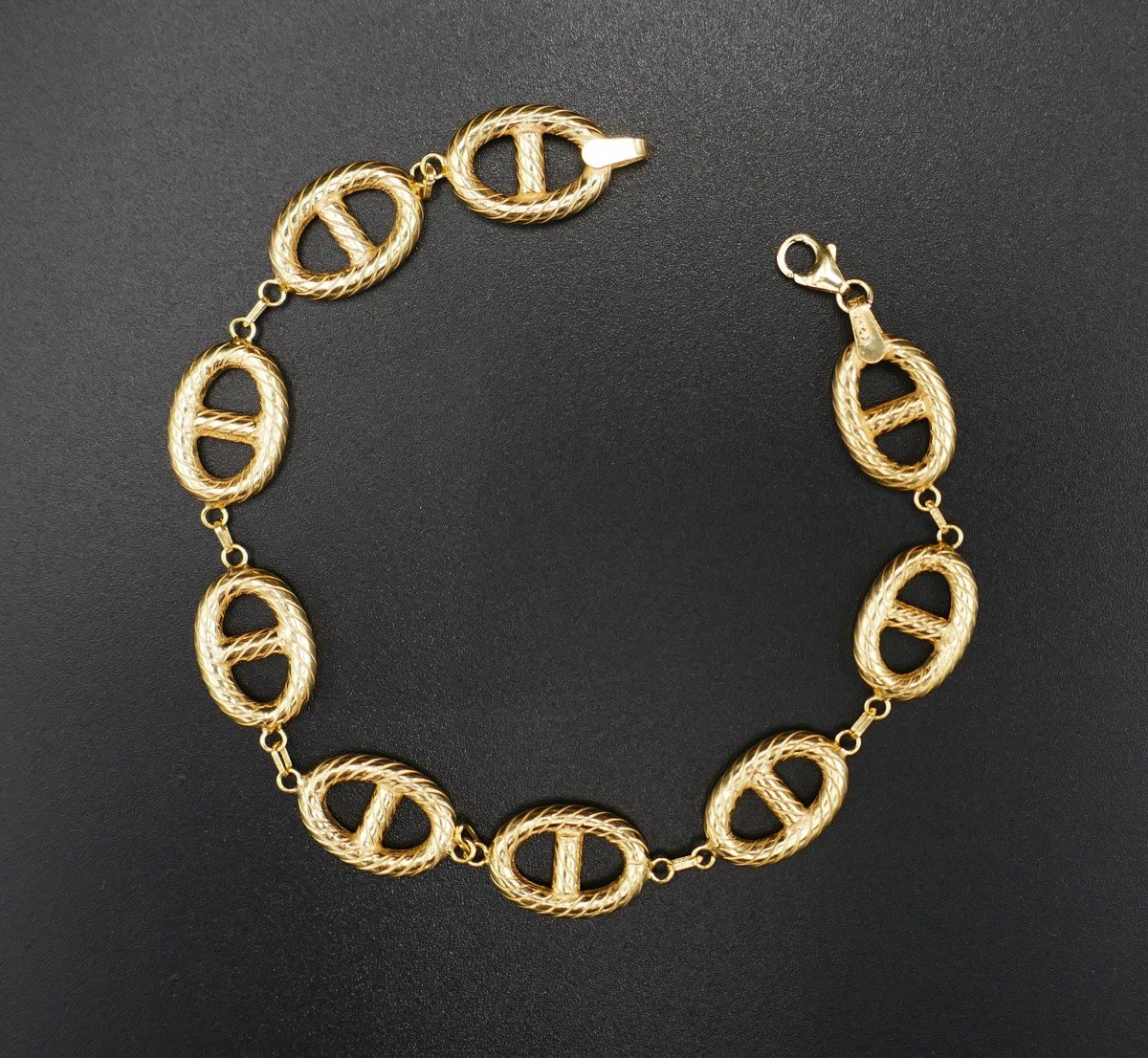 18 Carat Yellow Gold Marine Mesh Bracelet.