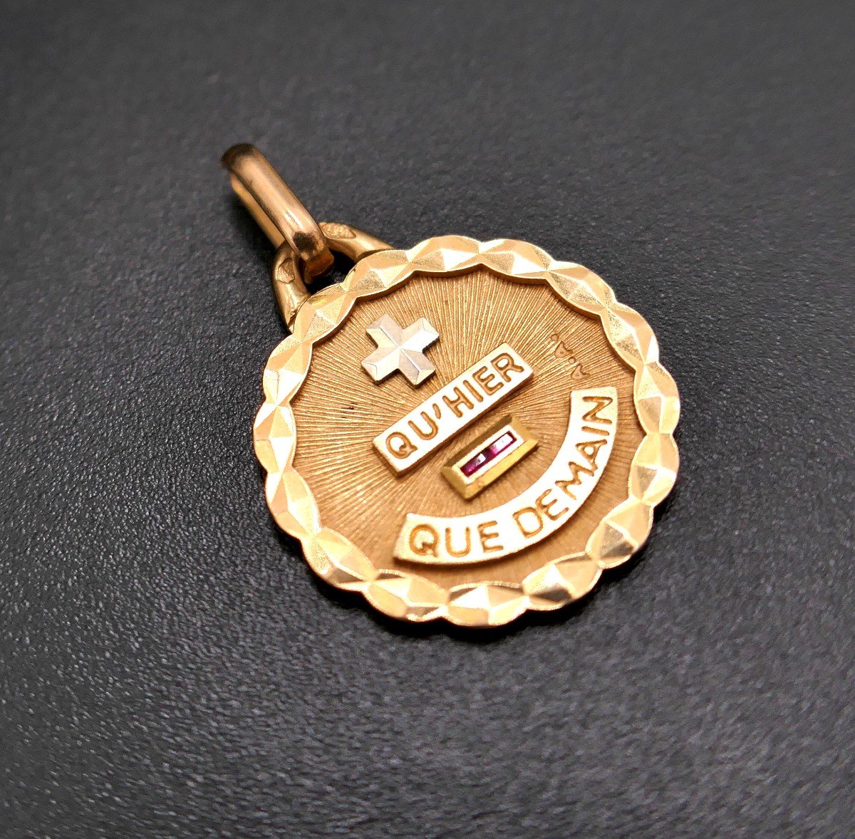 Augis Medal Of Love, 18 Carat Gold