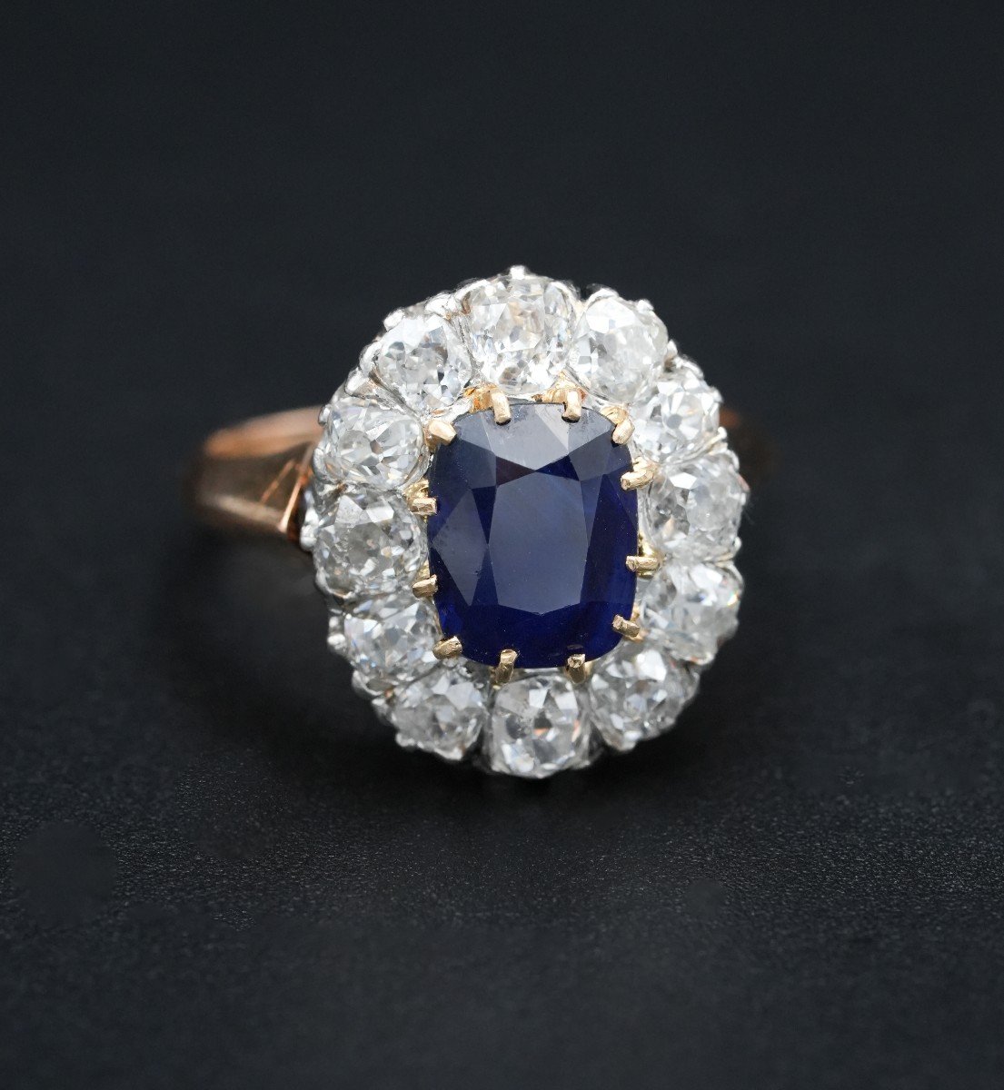 Bague Saphir Naturel 1,96 Carat Et Diamants 1,20 Carat, Or Et Platine.-photo-4