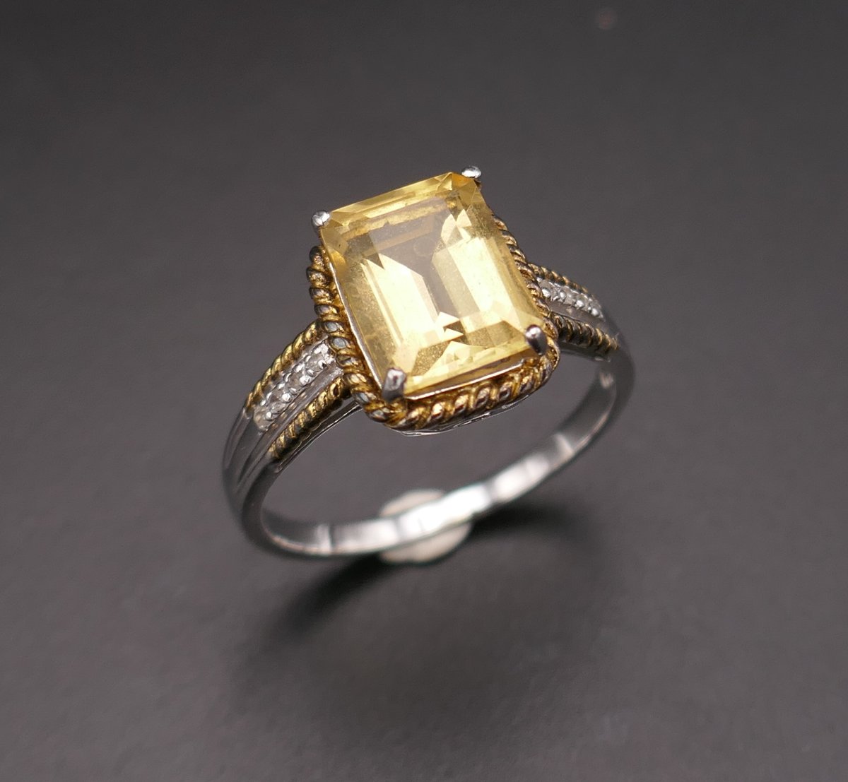 Bague citrine et diamants.-photo-4