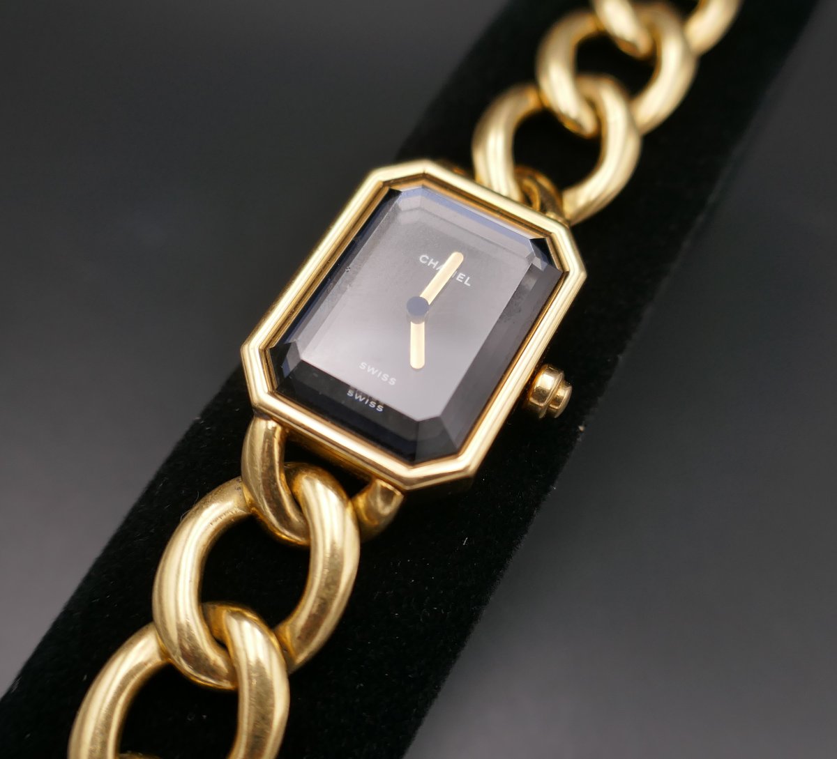 Chanel Premiere Collection Large Model Watch, 18-carat Gold.-photo-4
