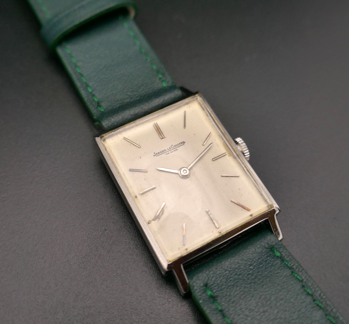Montre Jaeger Lecoultre vers 1960