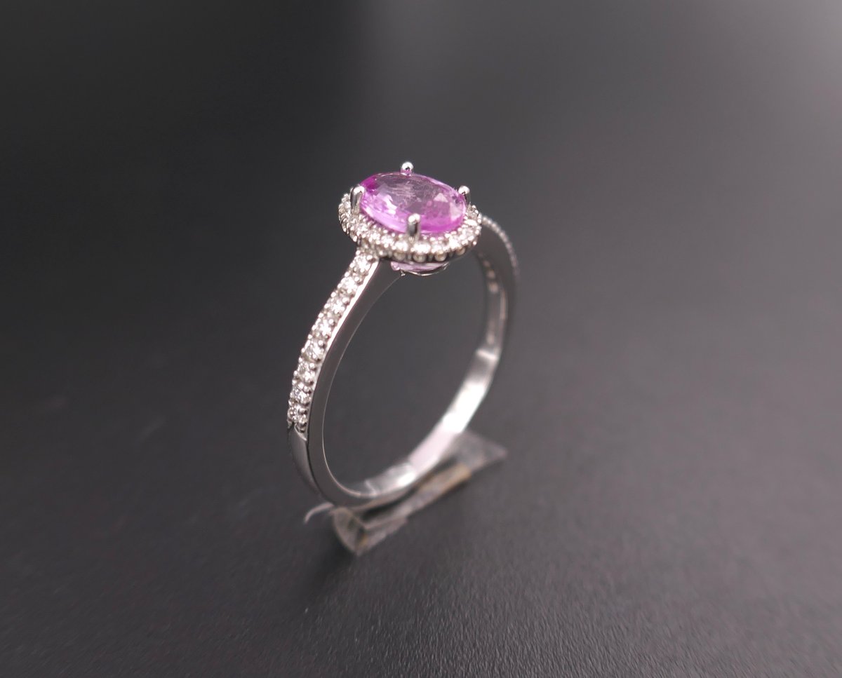 Pink Sapphire Ring With Diamond Surround, Diamond-paved Setting, 18-carat White Gold.-photo-3