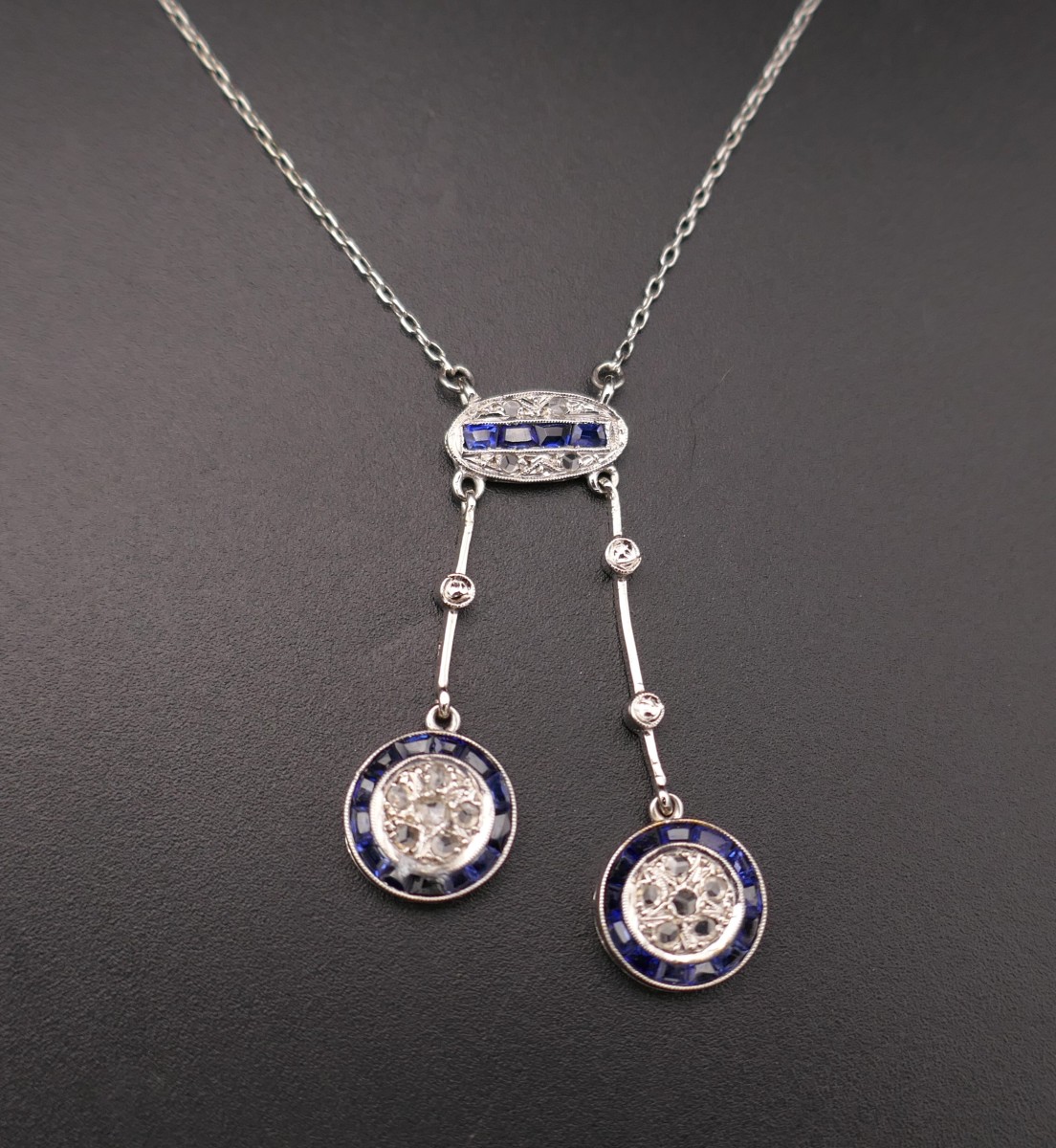 Art Deco Period Casual Necklace With Calibrated Diamonds And Sapphires.