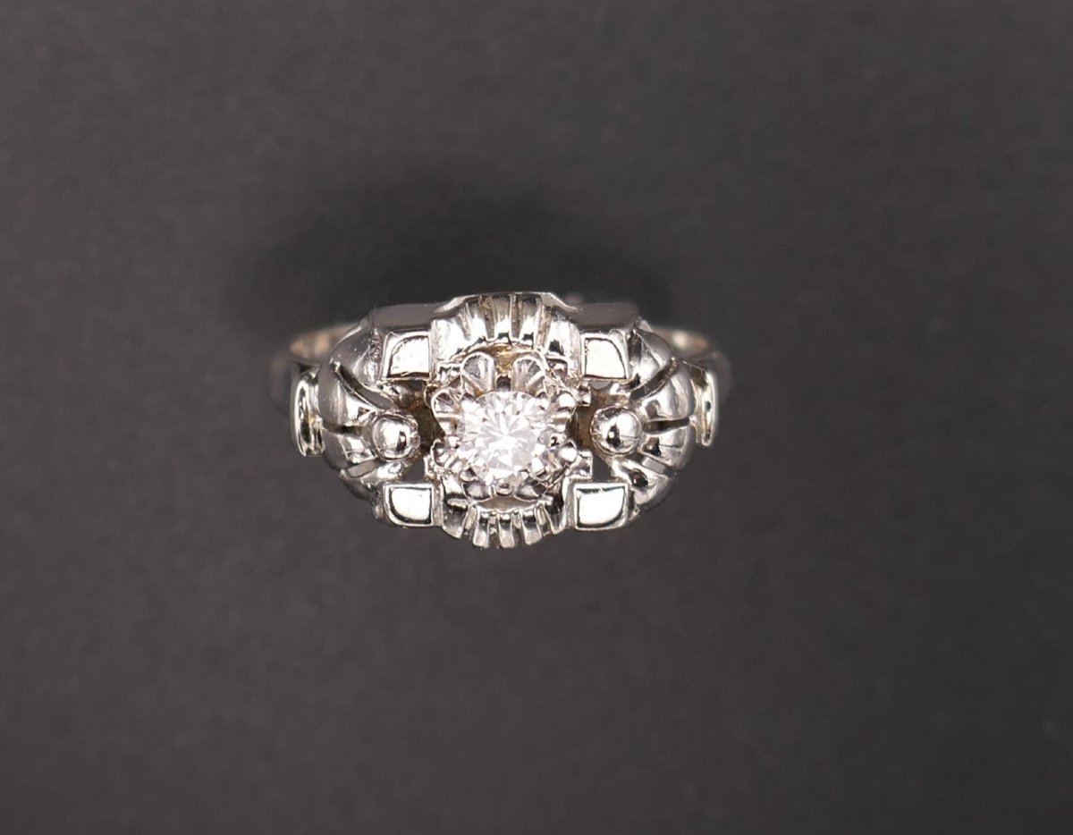 Ring Adorned With A Diamond, 18 Carat White Gold.-photo-3