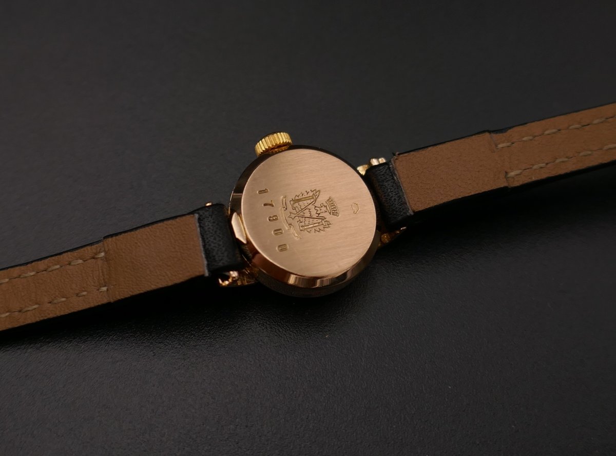 LIP Montre En Or 18 Carats, bracelet double tour. Excellent état.-photo-4