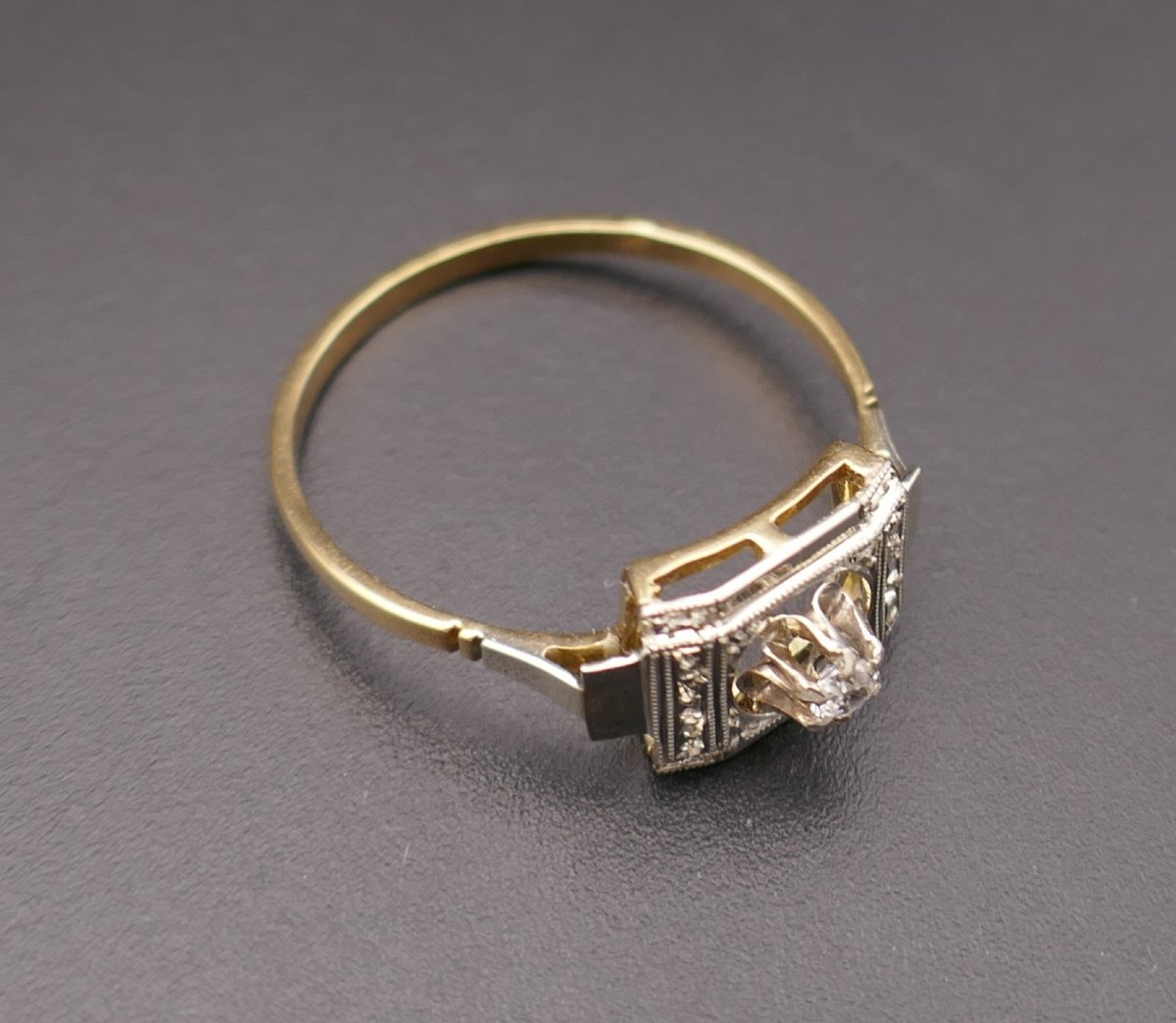 Diamond Ring, Art Deco Style, Two-tone Gold Setting.-photo-2