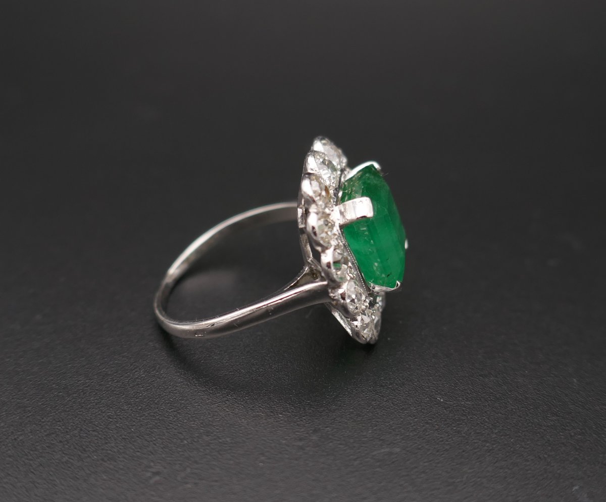 Bague émeraude et diamants, or blanc 18 carats.-photo-3
