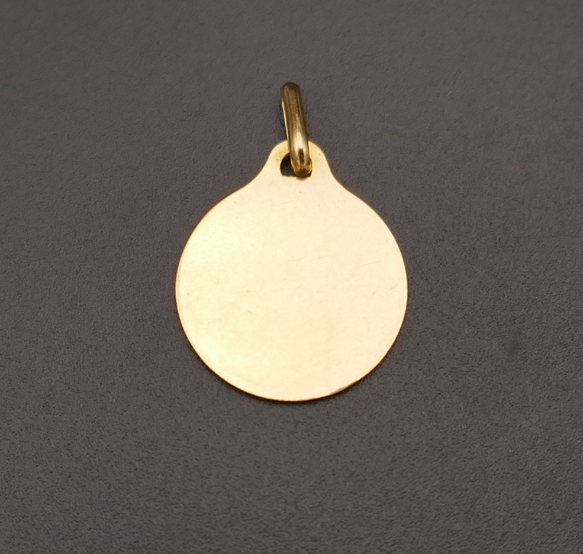 Augis Love Medal, Diamond, Ruby, 18-carat Gold.-photo-2