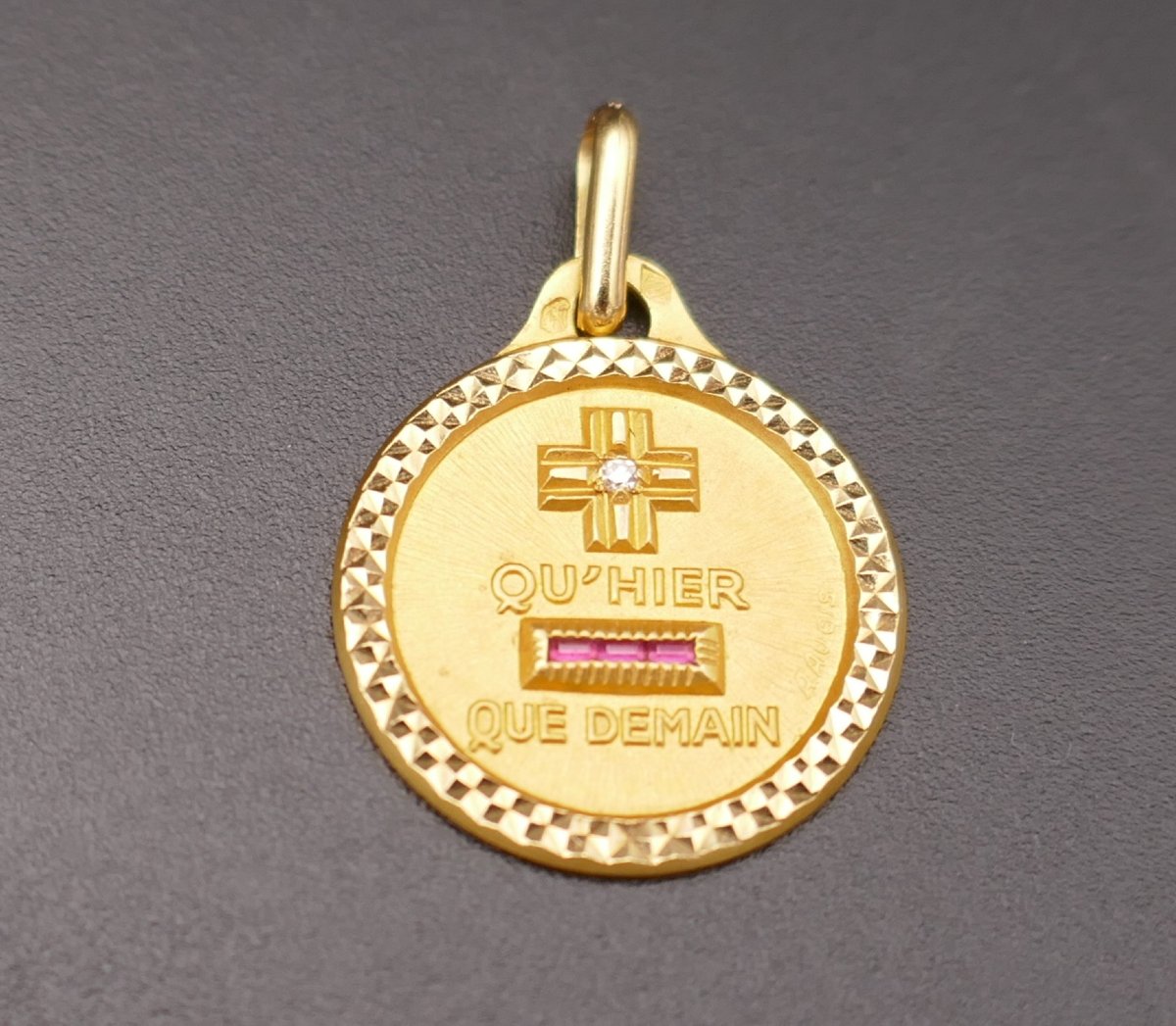 Augis Love Medal, Diamond, Ruby, 18-carat Gold.-photo-3