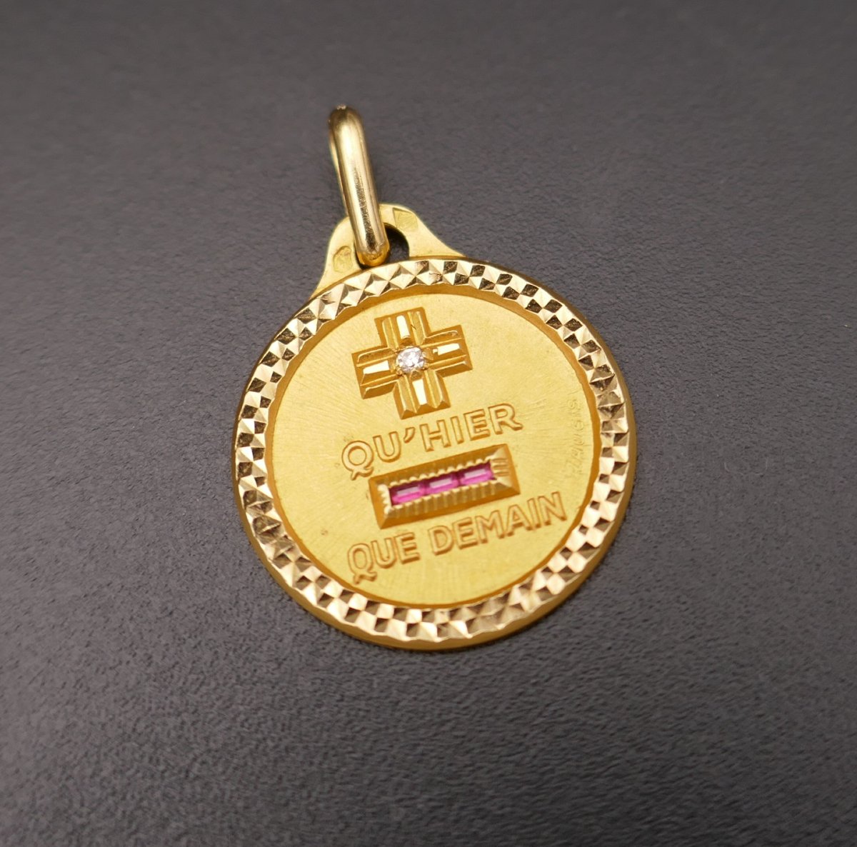 Augis Love Medal, Diamond, Ruby, 18-carat Gold.-photo-4