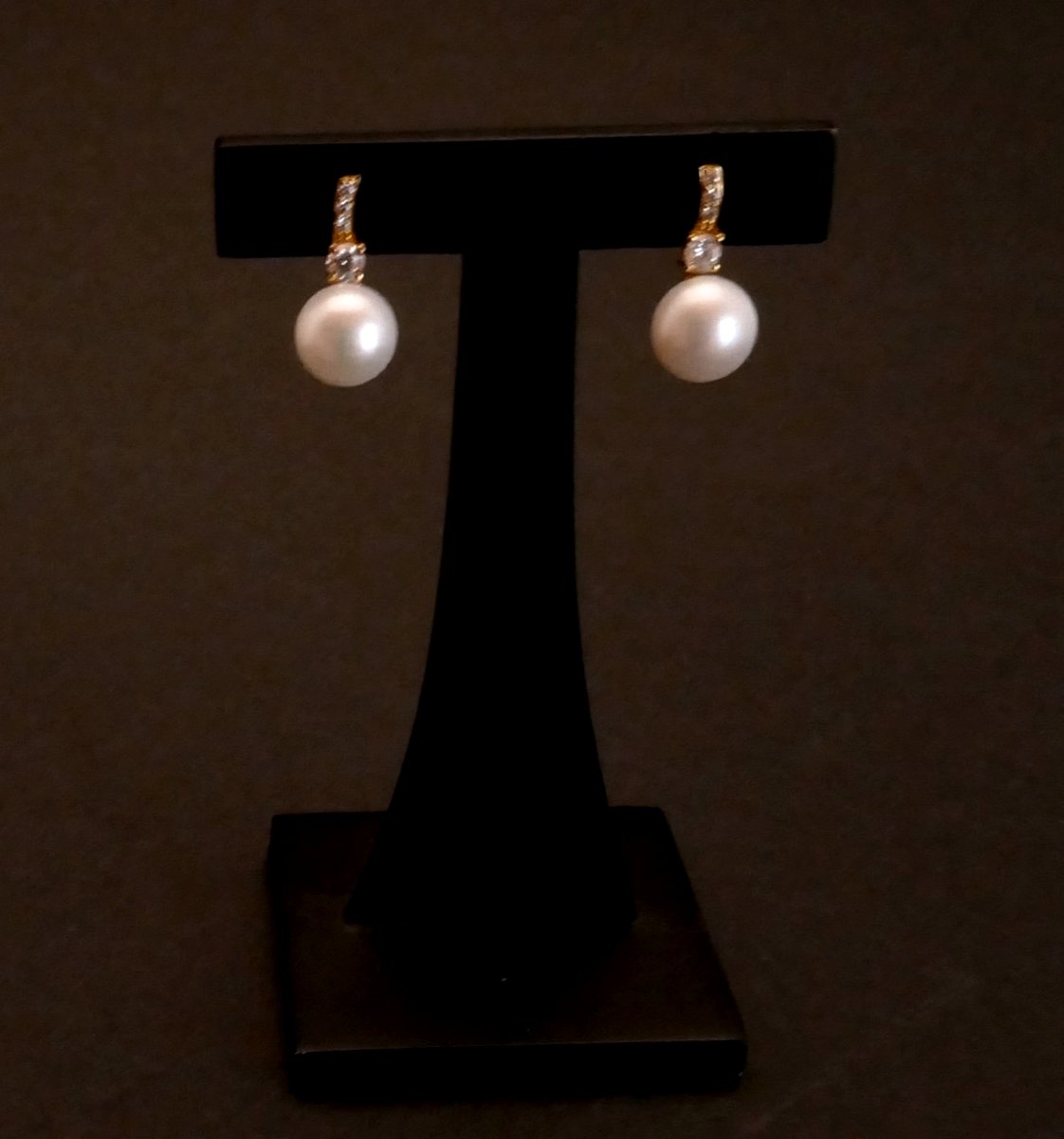 Pearl And Stone Earrings, 18-carat Gold.-photo-1