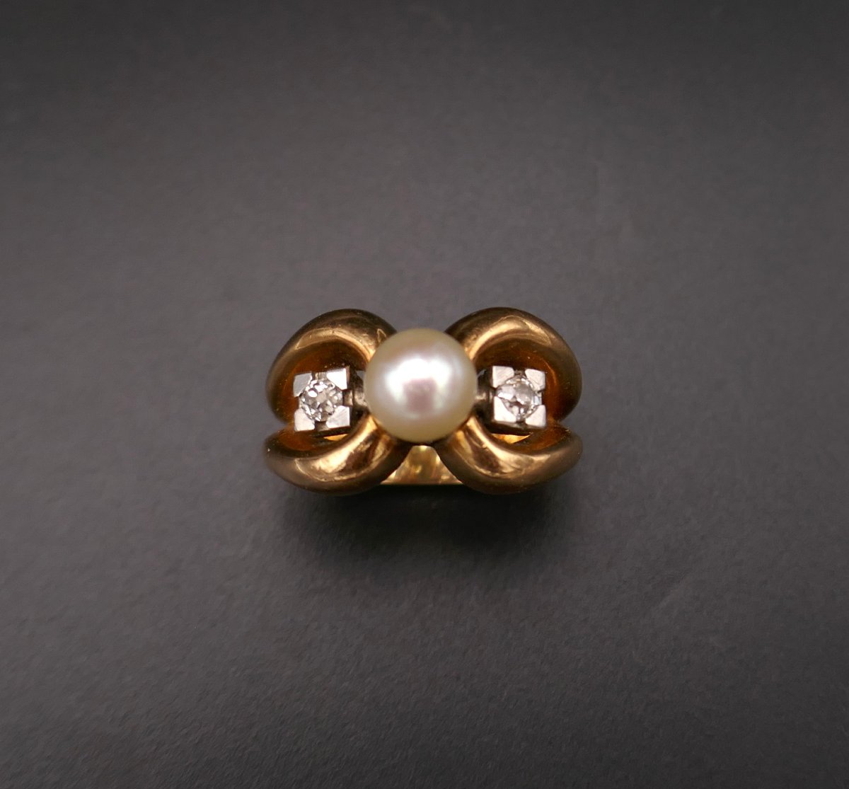 Bague Années 50' ,Maison Rouvenat Després, Perle Et Diamants, Or Et Platine.-photo-4