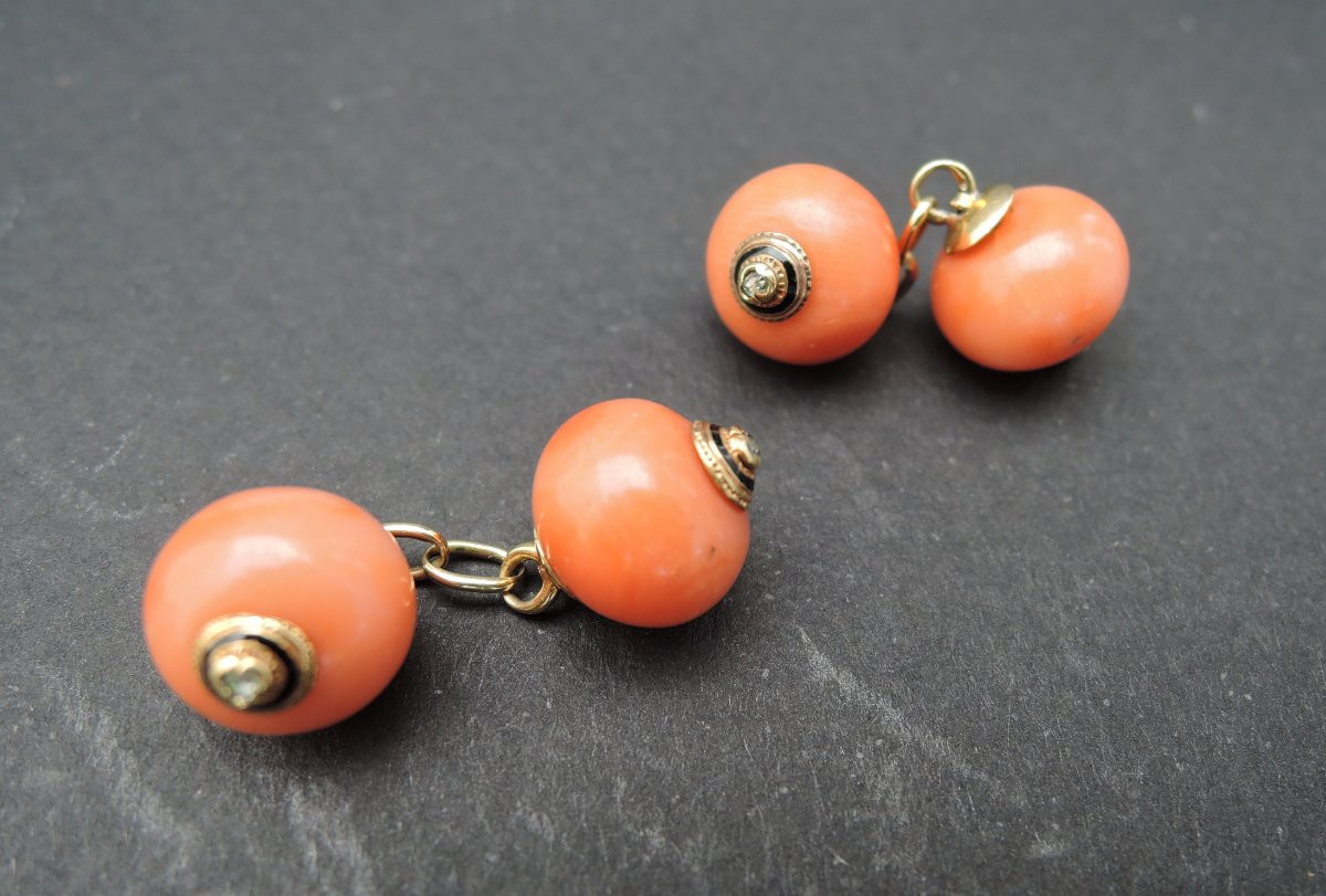 Pair Of Coral And 18k Gold Diamond Cufflinks-photo-2