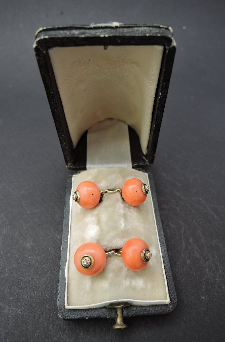 Pair Of Coral And 18k Gold Diamond Cufflinks-photo-4