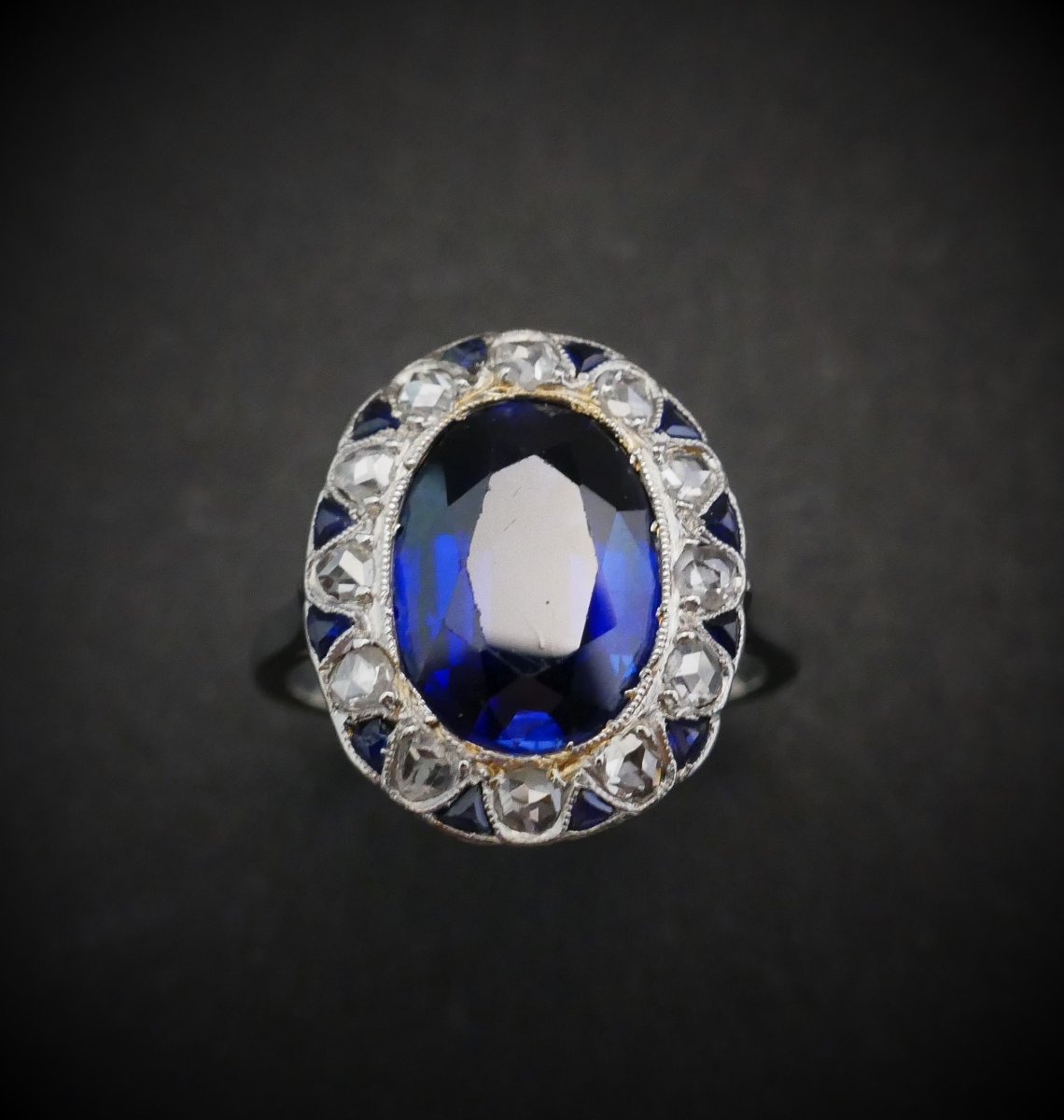 Bague Belle Epoque diamants taille rose et saphirs Verneuil.