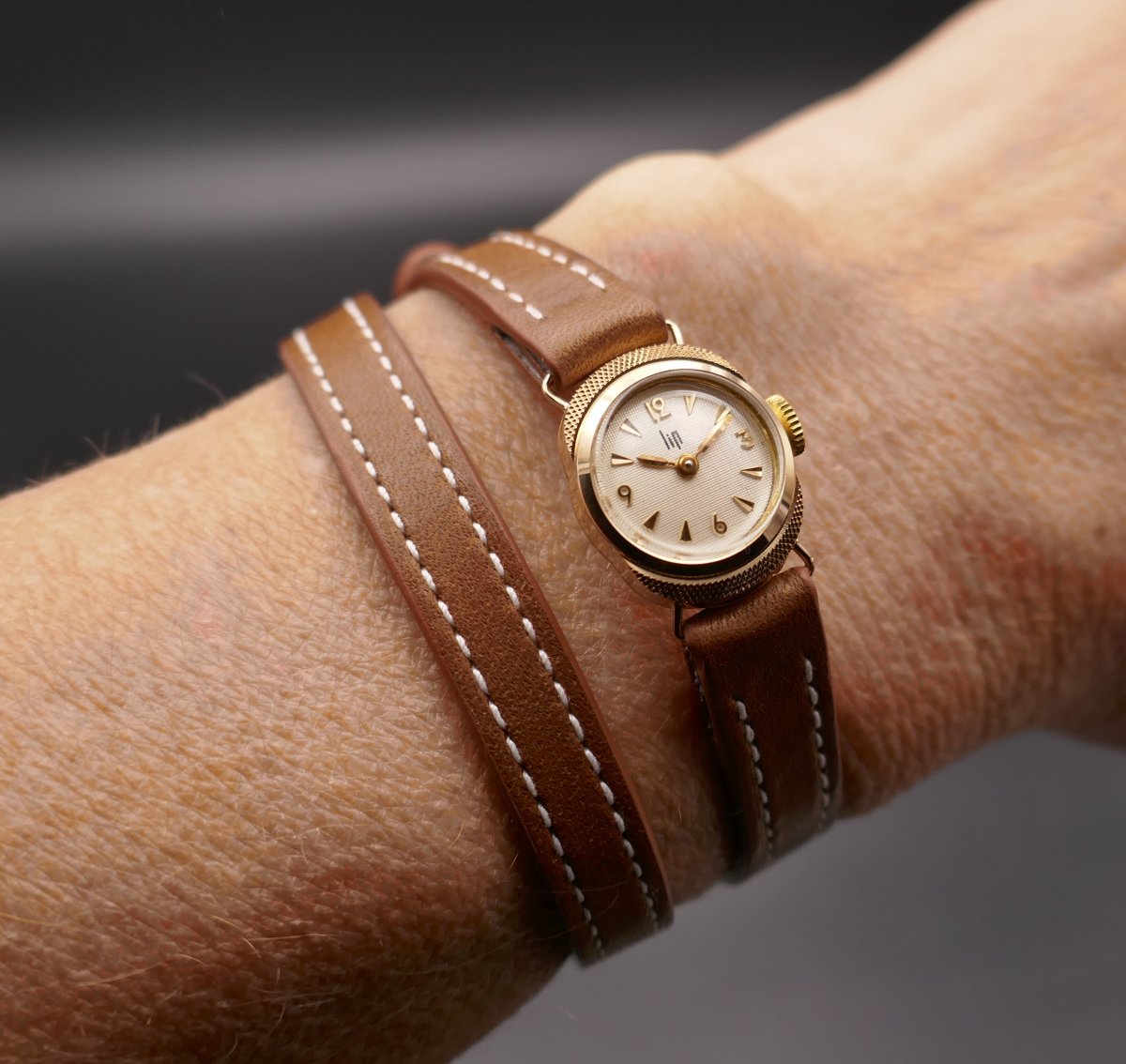Lip Vintage 18 Carat Gold Mini Watch. Excellent Condition.-photo-2