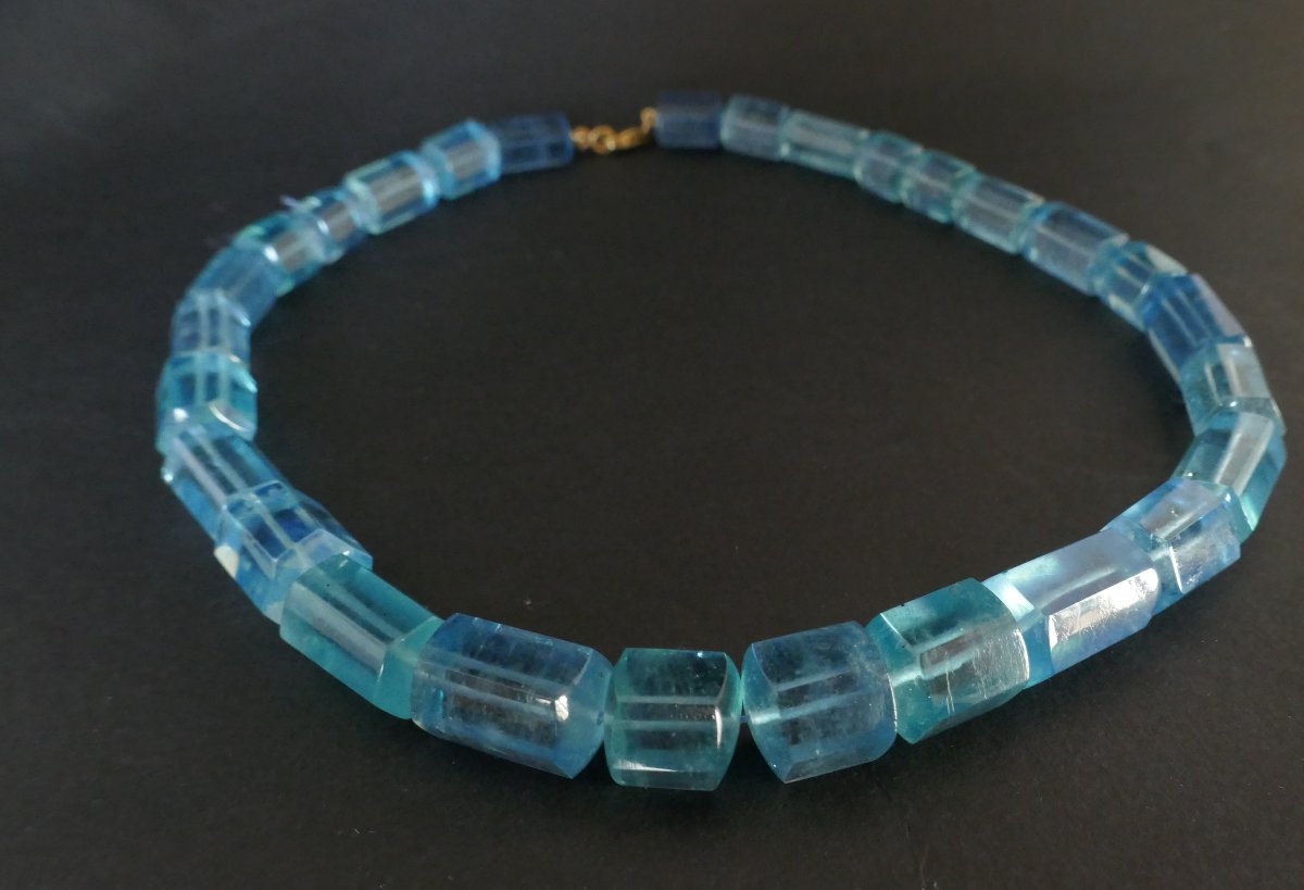 Collier d'aigues-marines, fermoir or 18 carats.-photo-2