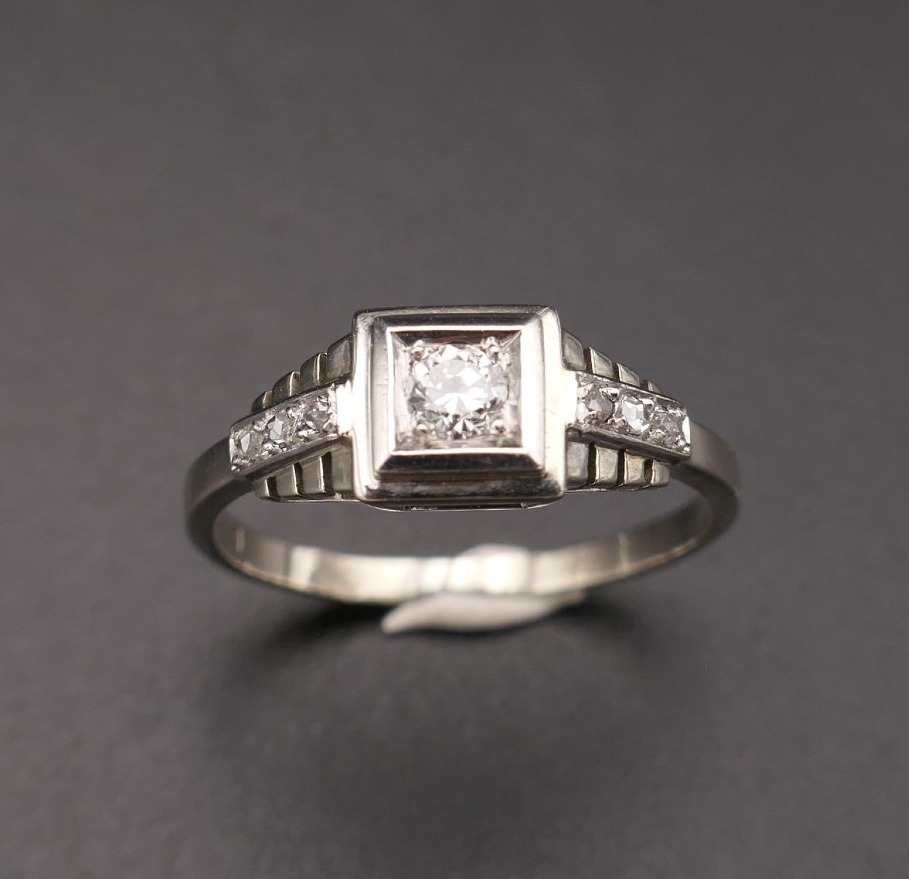Vintage Art Deco Ring, Set With A Diamond Flanked By Rose-cut Diamonds.