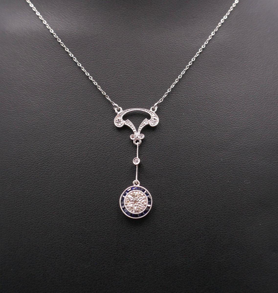 Collier Belle époque, diamants et saphirs calibrés.-photo-2