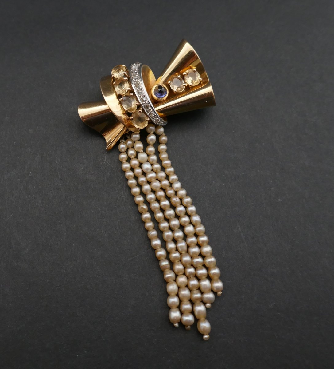 50 'brooch In Gold And Platinum, Sapphire, Citrine, Diamonds And Pearls.