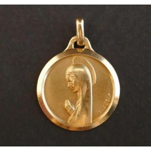 Augis Virgin Medal, 18k Yellow Gold.