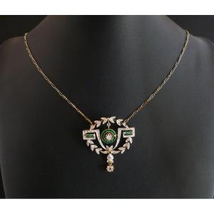 Necklace Pendant Art Deco Calibrated Emeralds And Diamonds.