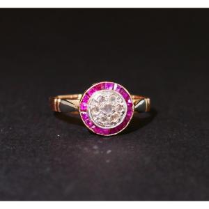 Art Deco Ring With Calibrated Diamonds And Rubies, 18 Carat Gold.