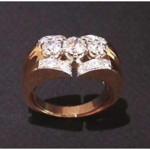 Tank Ring Decorated With Diamonds, 18 Carat Gold.