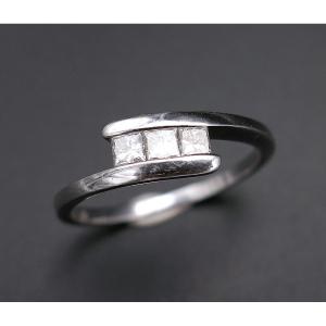 Bague Diamants Princesse 0,30 Carat, Or Blanc 18 Carats.