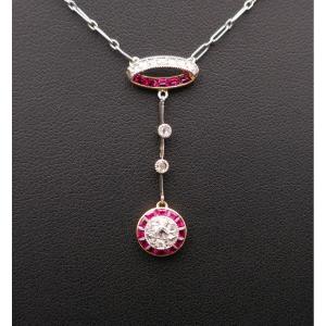 Collier Belle époque, diamants et rubis calibrés.