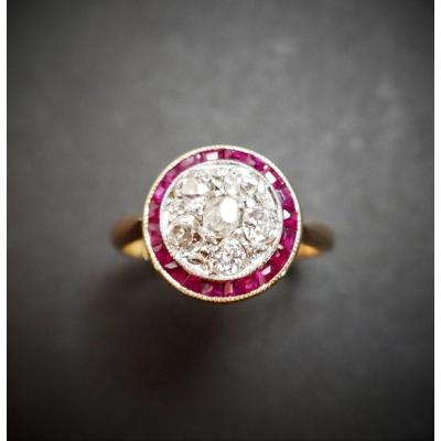 Art Deco Diamond And Ruby Calibrated Ring, 18k Gold.