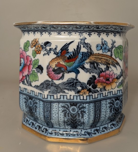 Cache pot. Losol Ware. Shangai.
