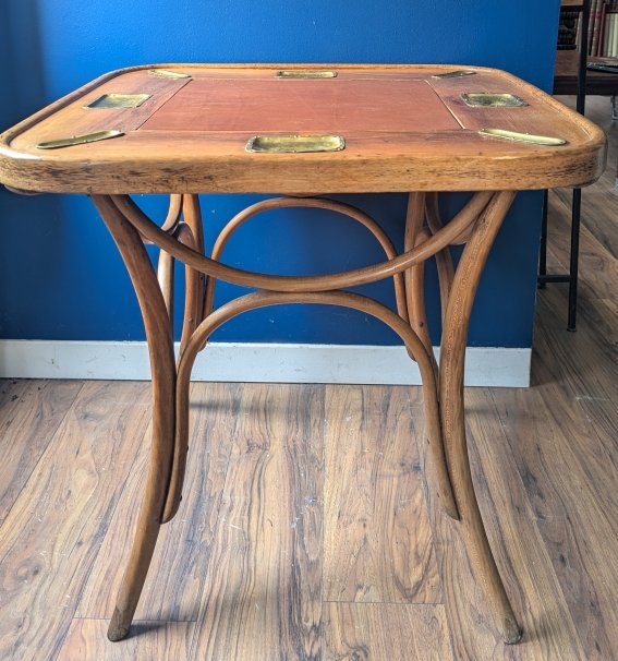 Table de jeu. Thonet.-photo-4
