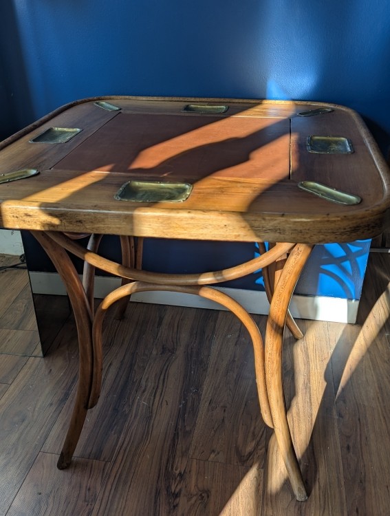 Table de jeu. Thonet.-photo-1