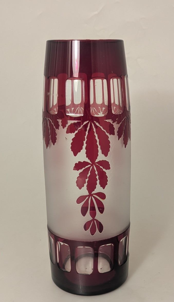 Vase en cristal taillé. -photo-2