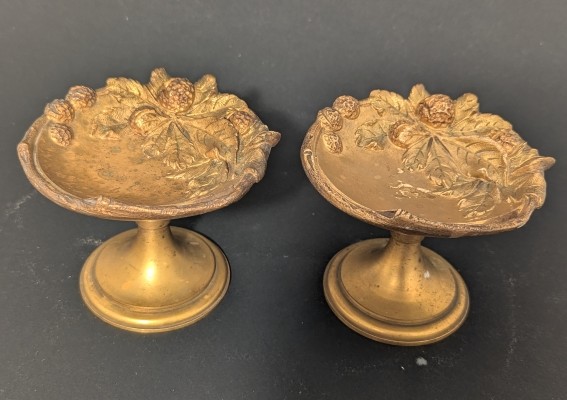 Paire de coupelles en bronze.19 ème.