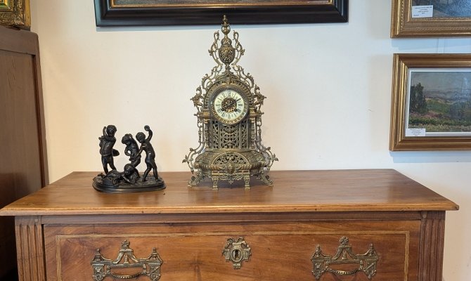 Gothic-style Clock. House Of The Golden Sheaf. Bronze.-photo-2