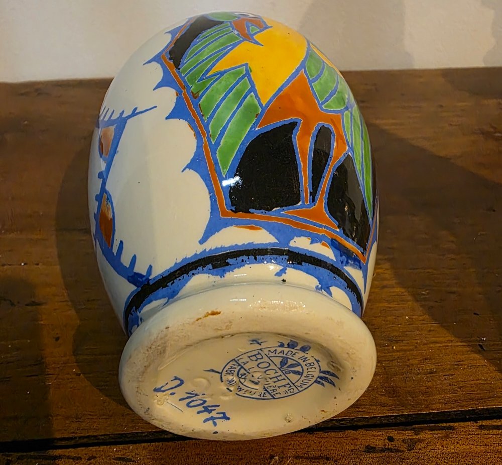 Vase perroquet Art déco. Boch frères Keramis.-photo-2