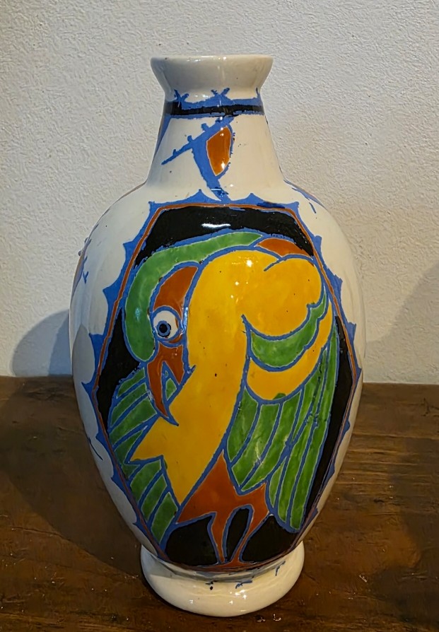 Vase perroquet Art déco. Boch frères Keramis.