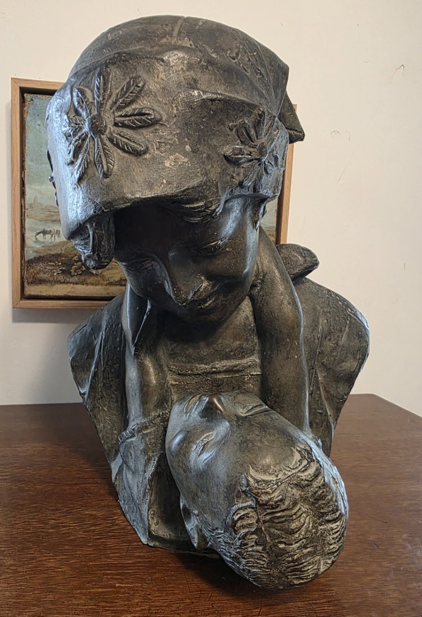 Mereste 19 ème. 20 ème. Maternité. Bronze patiné.