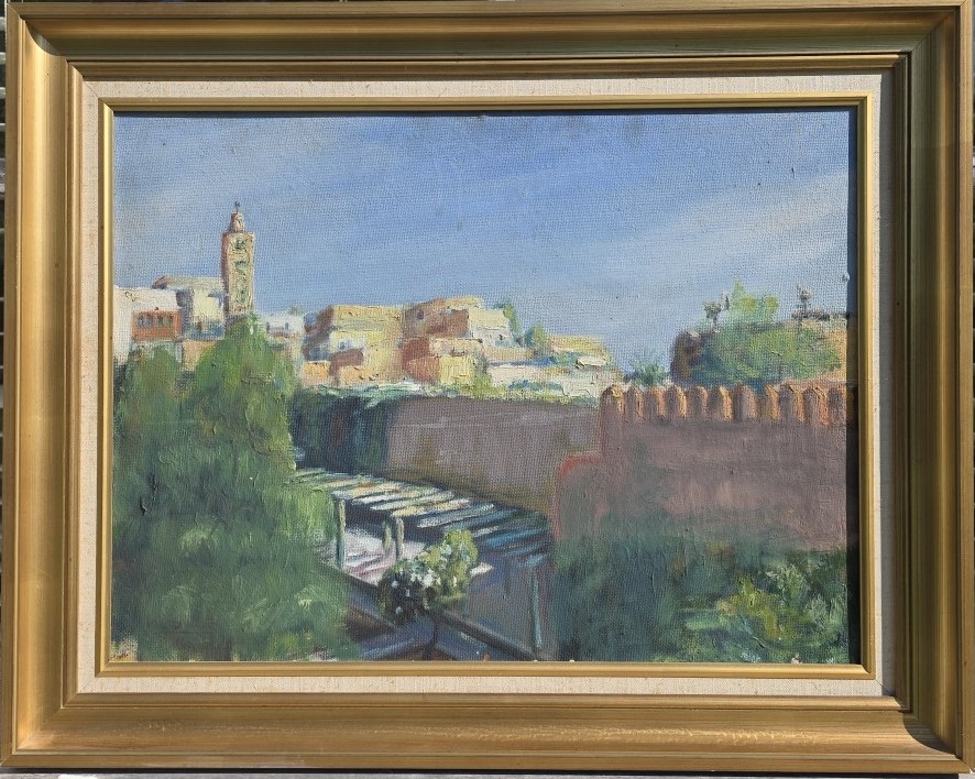 Ecole orientaliste. Remparts et minaret. Huile sur panneau.