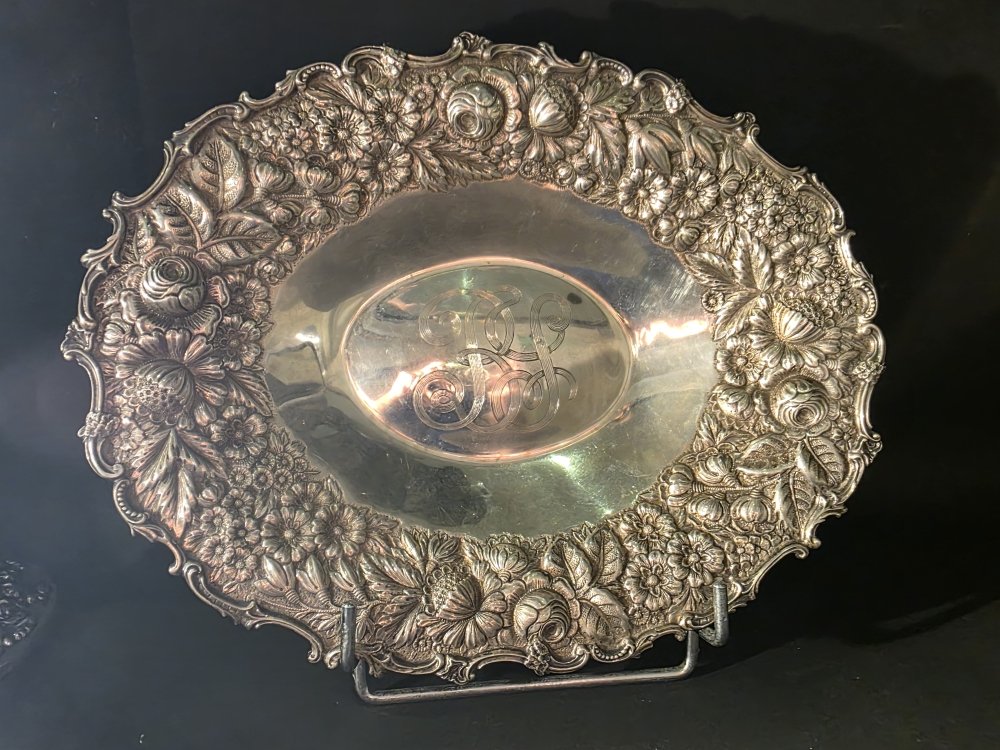 Plat argent massif. Spaulding & co.
